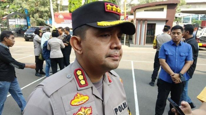 Selasa, 2 Juli 2019 11:13 Polisi Periksa 5 Saksi Terkait Kasus Pria Tewas dengan 9 Luka Tusukan di Pantai Ancol TribunJakarta.com/Gerald Leonardo Agustino Kapolres Metro Jakarta Utara, Kombes Budhi Herdi Susianto di Mapolres Metro Jakarta Utara, Selasa (2/7/2019).