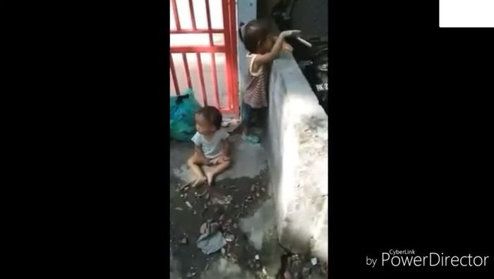 2 Anak ditelantarkan orang tuanya