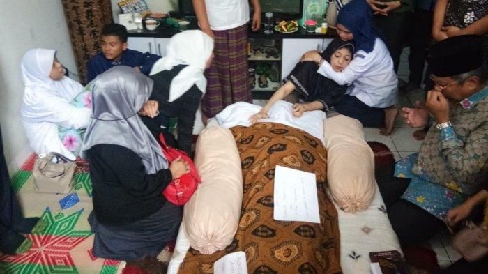 Aurellia Qurratuaini meninggal dunia pada Kamis, (1/8/2019) pukul 04.00.