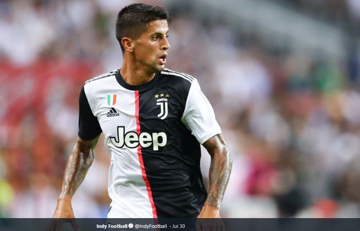 Joao Cancelo saat membela Juventus.