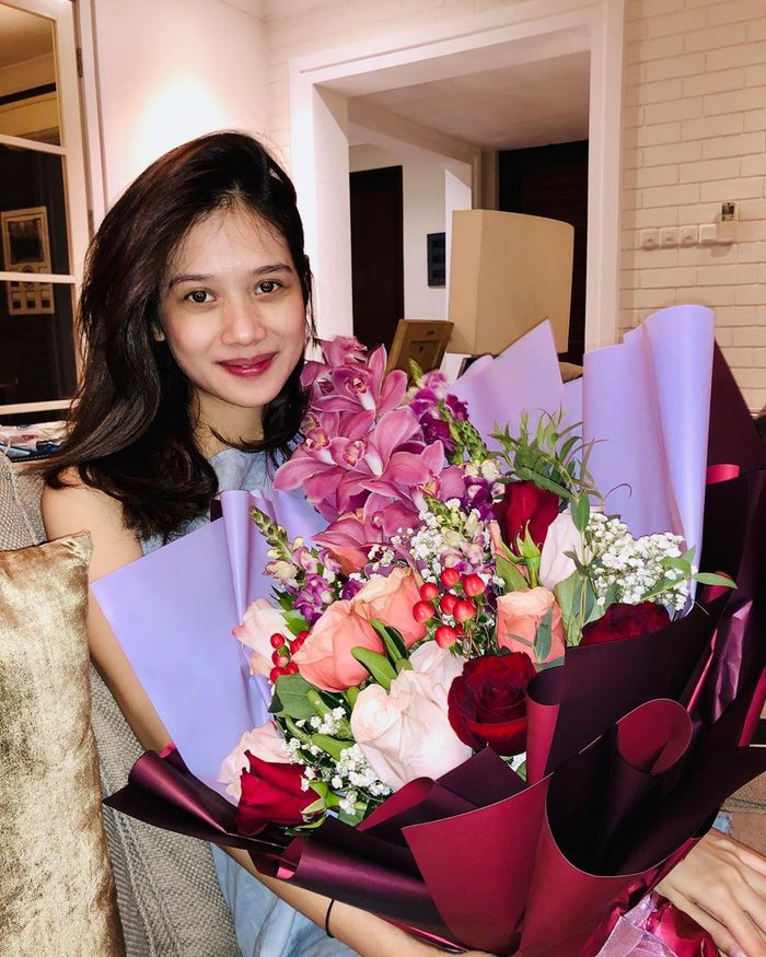 Beda Usia 11 Tahun, Wishnutama Beri Kado Romantis Saat Ultah Istri Tercinta