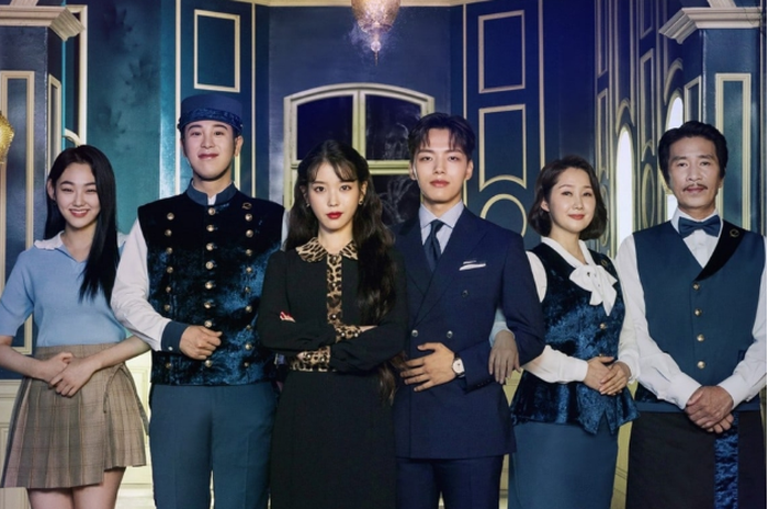 Hotel Del Luna