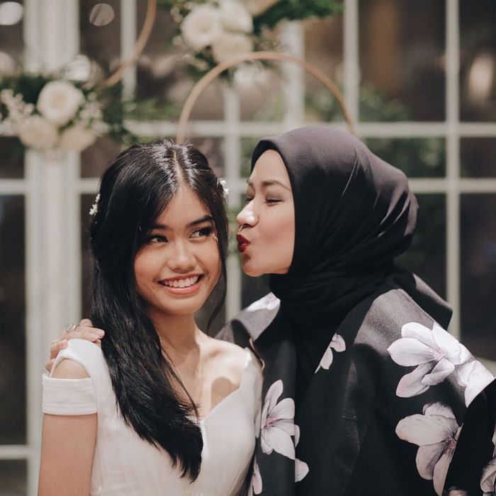 16 Tahun Sejak Bercerai Begini Transformasi Putri Sulung Alya Rohali Dan Mantan Suami Eri Surya Kelana Yang Berhasil Masuk Ui Semua Halaman Nakita