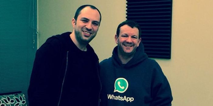 Duet pendiri WhatsApp Jan Koum (kiri) dan Brian Acton
