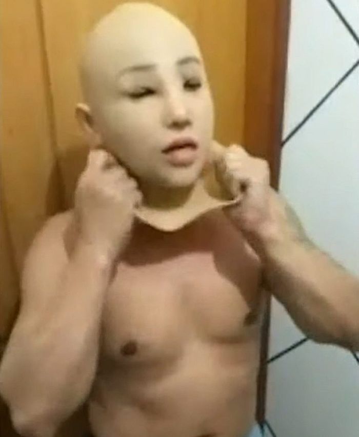 Clauvino tertangkap di pintu utama