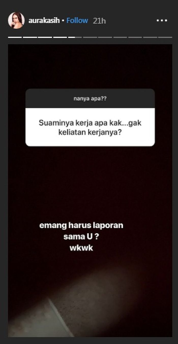 Aura Kasih menjawab pertanyaan warganet
