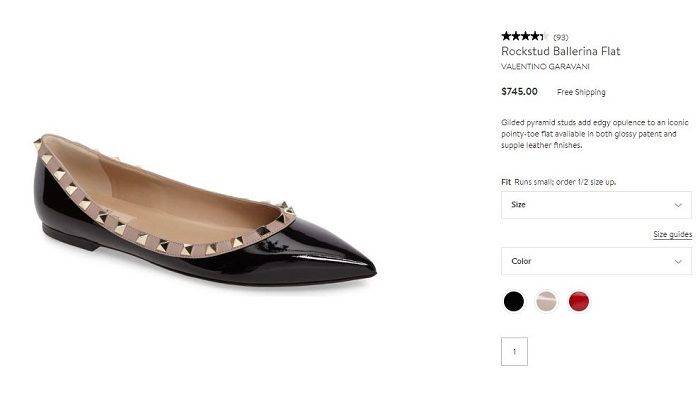 Sepatu yang dikenakan Selvi Ananda saat tampil dengan outfit monokrom