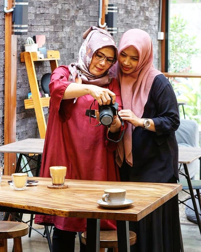 Sherlie hobi fotografi
