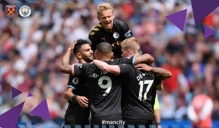 Para pemain Manchester City merayakan gol yang dicetak ke gawang West Ham United dalam laga Liga Inggris di Stadion London, 10 Agustus 2019.