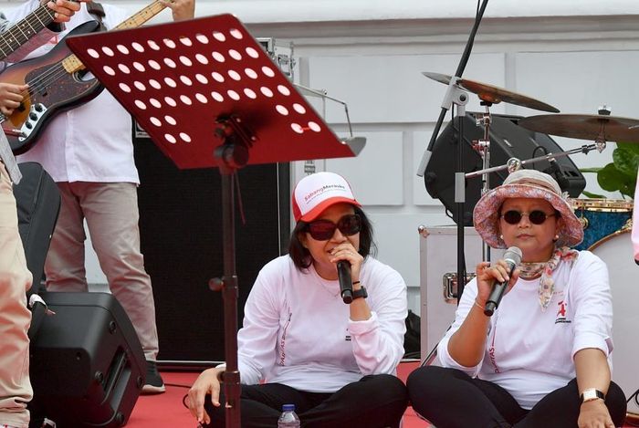 Kebersamaan Sri Mulyani dengan Retno Marsudi