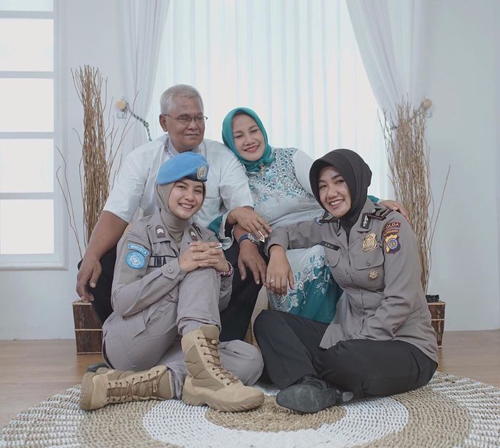 Kakak perempuan Briptu Imah juga berprofesi sebagai polisi