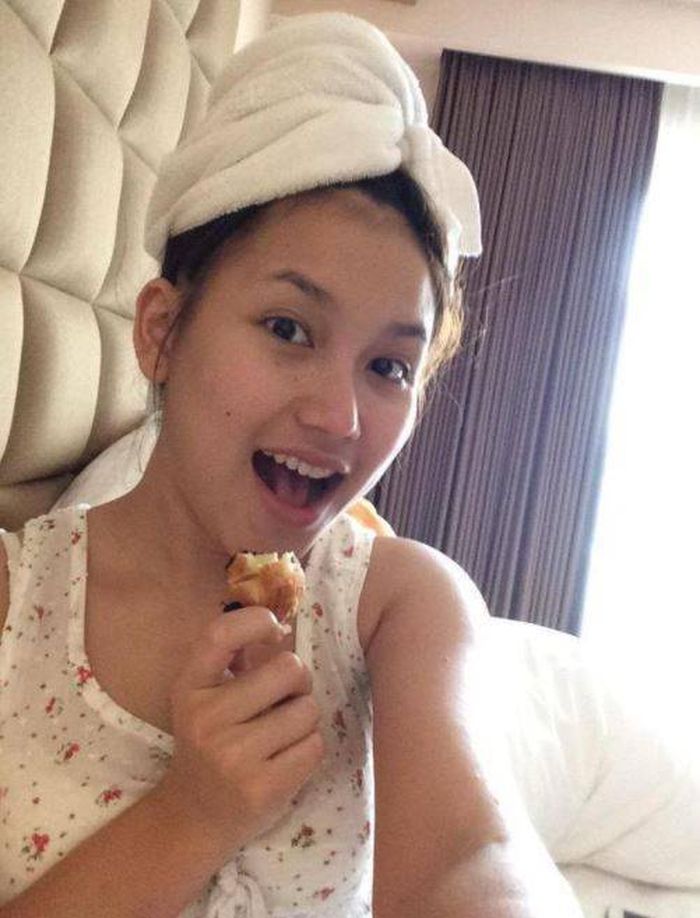 Wajah Ayu Ting Ting tanpa makeup