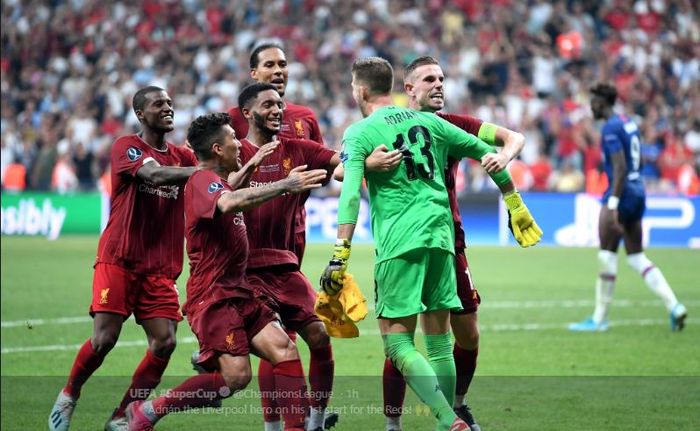 Ekspresi Kiper Liverpool FC, <a href='https://lampung.tribunnews.com/tag/adrian-san-miguel' title='Adrian&nbsp;San&nbsp;Miguel'>Adrian&nbsp;San&nbsp;Miguel</a>, mementahkan tendangan penalti striker Chelsea Tammy Abraham, dalam laga Piala Super Eropa 2019 di BJK Vodafone Park, 15 Agustus 2019.