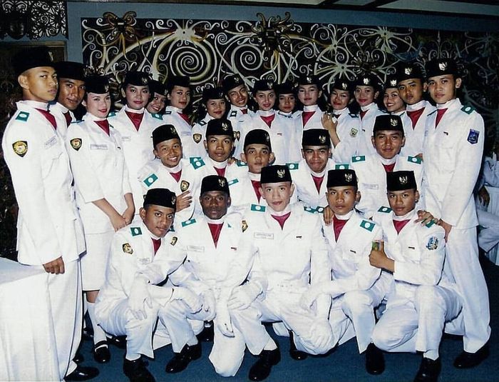 Momen ketika Hada Kusumonegoro, anak Indro Warkop menjadi anggota paskibraka Istana Negara.