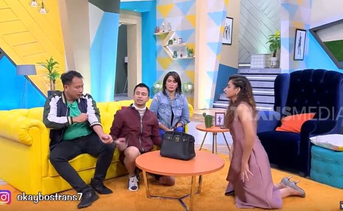 Tas Ussy Sulistiawati dibongkar Raffi Ahmad