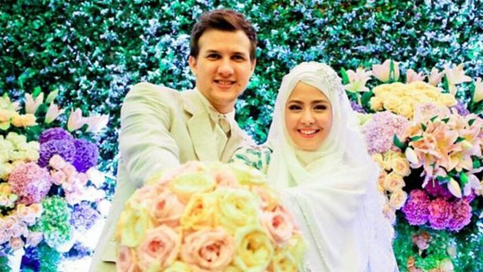 Pernikahan Stuart Collin dan Risty Tagor