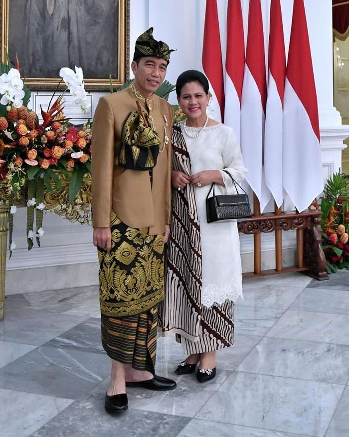 Pakaian Adat Nusa Tenggara Barat - Baju Adat Tradisional