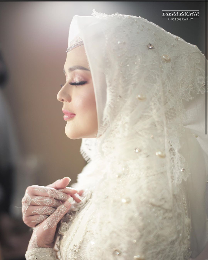 Sah! Resmi Jadi Istri Roger Danuarta, Lihat Tampilan Cut Meyriska Saat Akad Nikah, Super Cantik!