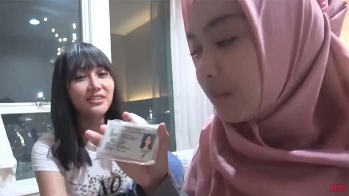 Lucinta Luna akhirnya mau perlihatkan wujud KTP miliknya 