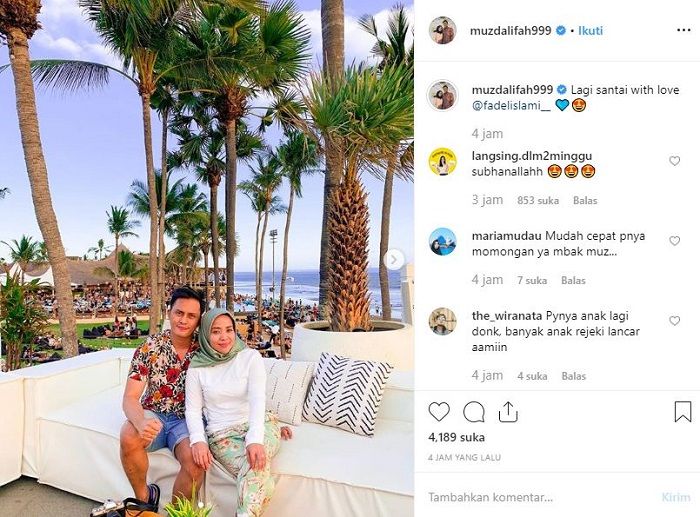 Muzdalifah disebut lebih muda dalam foto tersebut