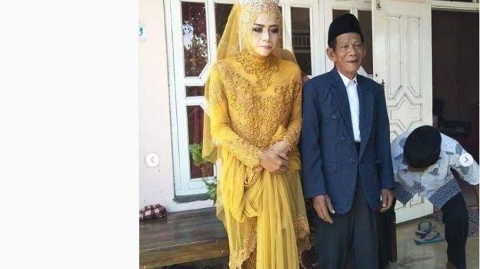 Acara pernikahan mbah Dirgo (83) dengan Nur (27)