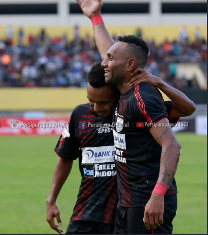 Pemain Persipura Jayapura, Titus Bonai.