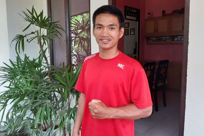 Rivo Kundimang, pemegang sabuk WBC Asia Youth dan IBF Pan Pacific yang kini jadi kuli bangunan
