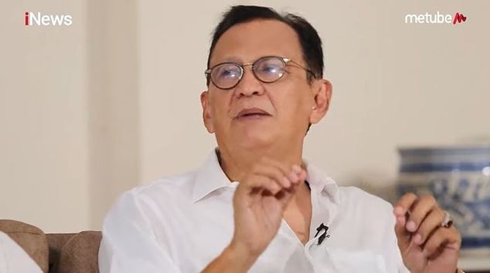Roy Marten buka suara perihal perceraian Gading dan Giselle