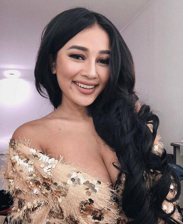 Potret cantik Mutia Ayu