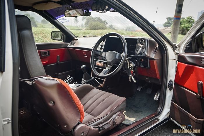 Interior Toyota AE86 Sprinter Trueno, mobil yang digunakan Hadri untuk tempuh 32 ribu Km guna nikahi kekasihnya di Jerman.