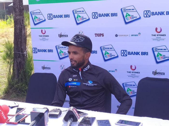 Metkel Eyob, tim Terengganu INC TSG Cycling (Malaysia) sukses menjadi juara etape keempat Tour d'Indonesia 2019 yang melewati rute Jember - Banyuwangi, Kamis (22/8/2019