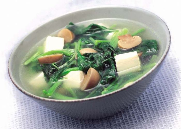 Sayur bayam tahu bening