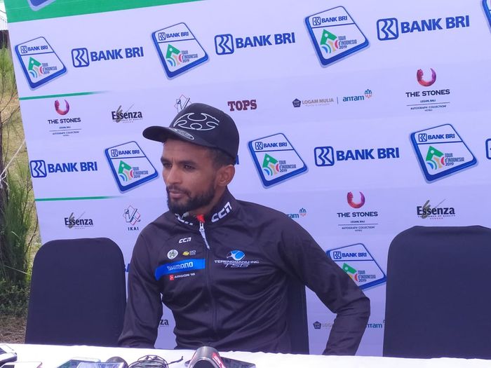 Metkel Eyob, tim Terengganu INC TSG Cycling (Malaysia) sukses menjadi juara etape keempat Tour d'Indonesia 2019 yang melewati rute Jember-Banyuwangi, Kamis (22/8/2019).