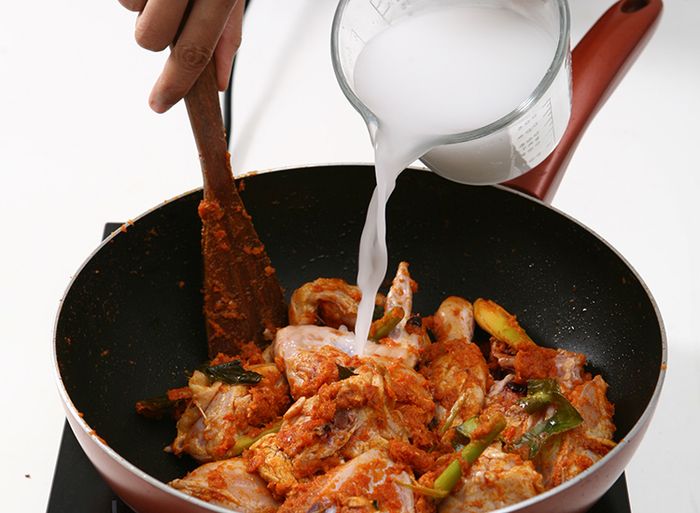 Tips Supaya Santan Tidak Pecah Dalam Masakan, 4 Hal Ini Rahasianya