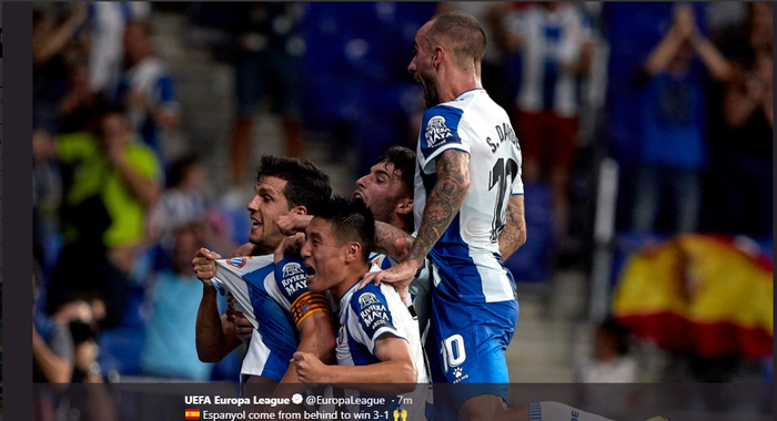 Pemain-pemain Espanyol merayakan kemenangan 3-1 atas Zorya Luhansk pada leg pertama babak play-off Liga Europa, Kamis (22/8/2019).