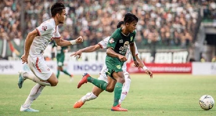 Mochamad Supriadi saat melakoni laga debut bersama Persebaya Surabaya dan di Liga 1 2019, Sabtu (24/8/2019).