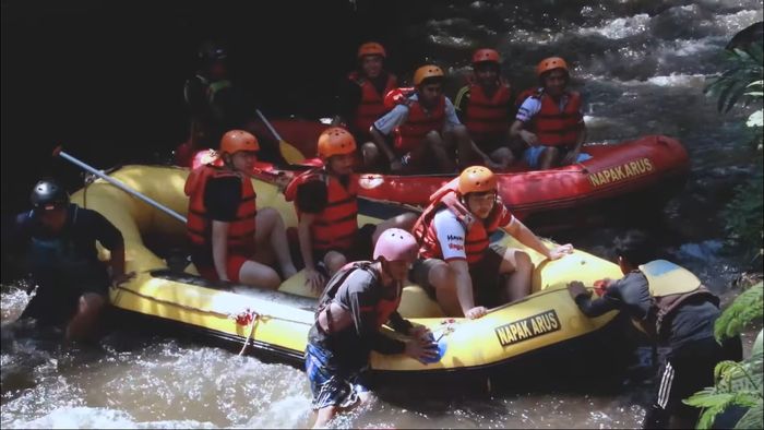 Rafting activities held by Bigetron