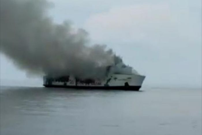 KM Santika Nusantara terbakar di Perairan Masalembo.