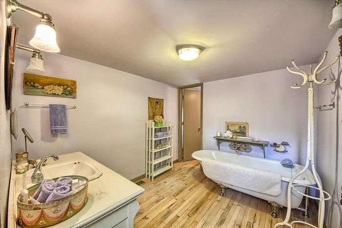 Kamar Mandi Vintage