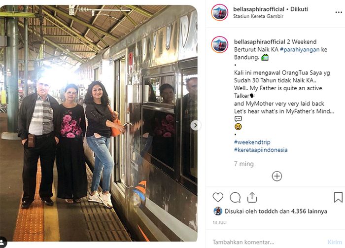 Bella Saphira dan orang tuanya 