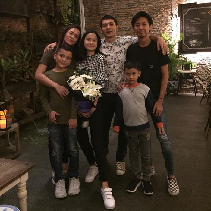 Keluarga Abimana Aryasatya
