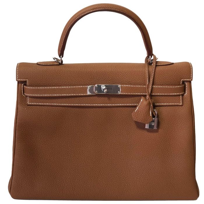Hermes Kelly milik Mayangsari