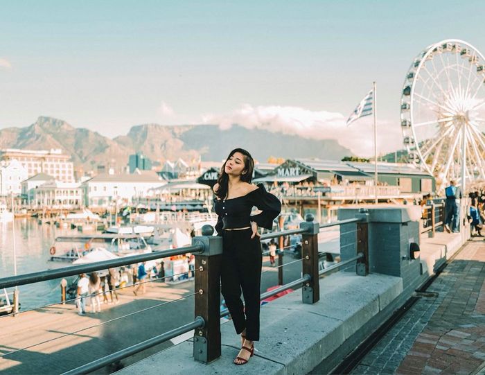 Penampilan Nikita Willy saat berlibur di Afrika Selatan
