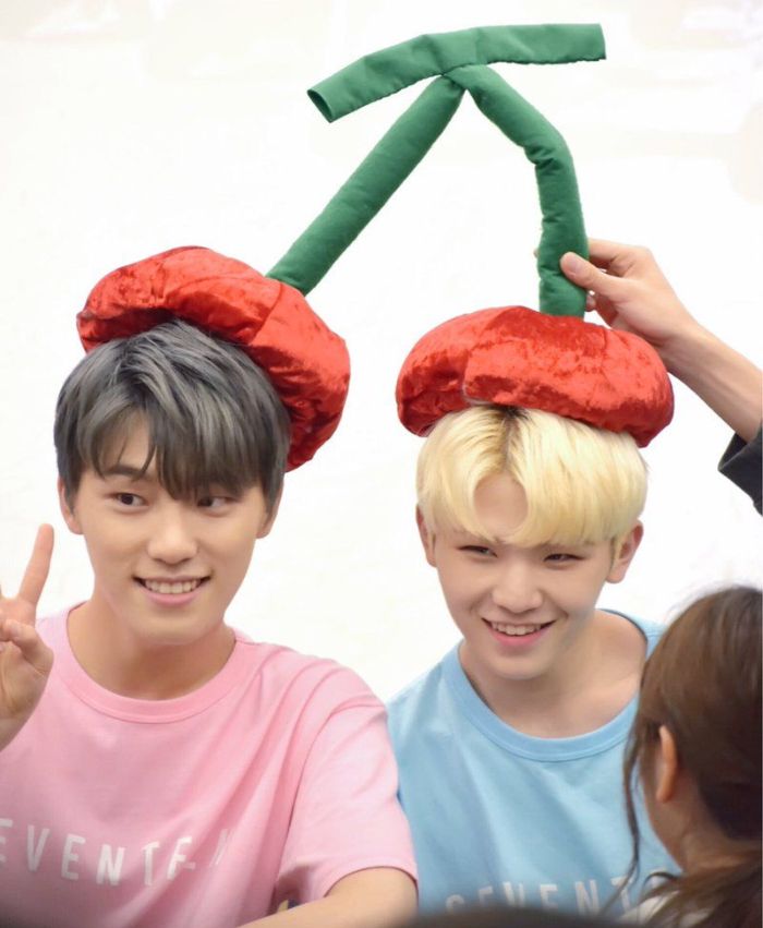 Woozi dan Dino 'SEVENTEEN'