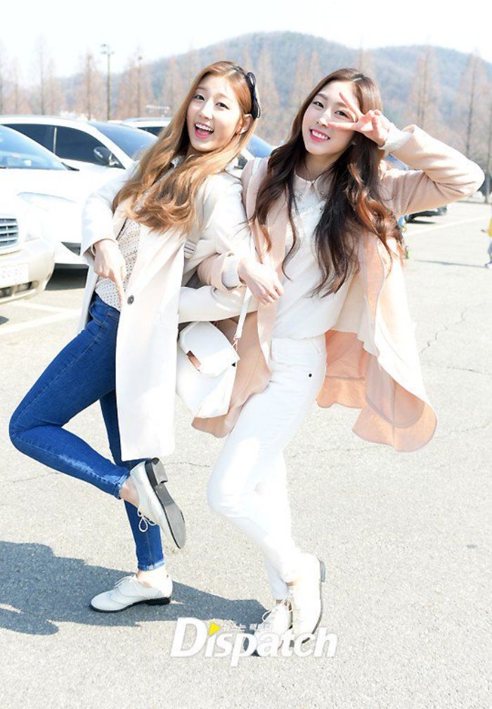 Jisoo dan Yein 'Lovelyz'