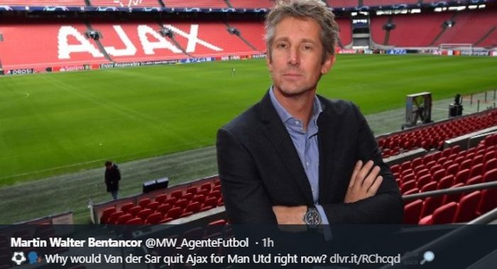 Mantan kiper Manchester United, Edwin van der Sar, yang kini menjabat sebagai CEO Ajax Amsterdam.