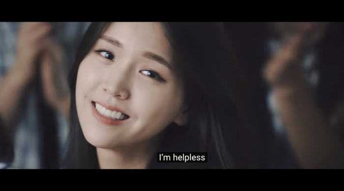 Kim Ji Eun di MV DAY6
 