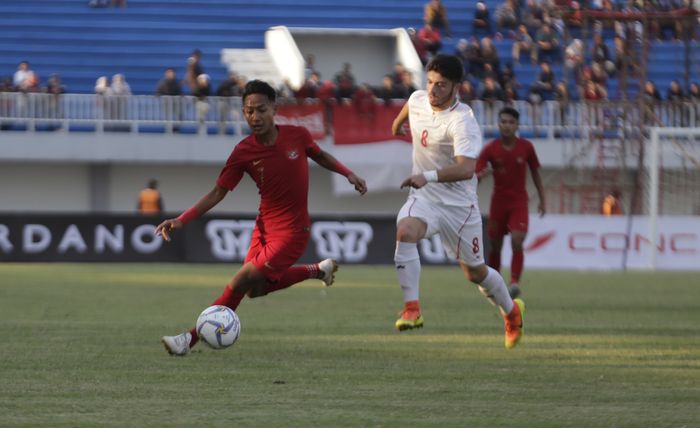 Aksi Gelandang Muda Persib, Beckham Putra pada laga uji coba melawan timnas U-19 Iran di Stadion Mandala Krida, Kota Yogyakarta, Rabu (11/9/2019). Dalam laga tersbeut Timnas Indoensia berhasil menang dengan skor 1-0.