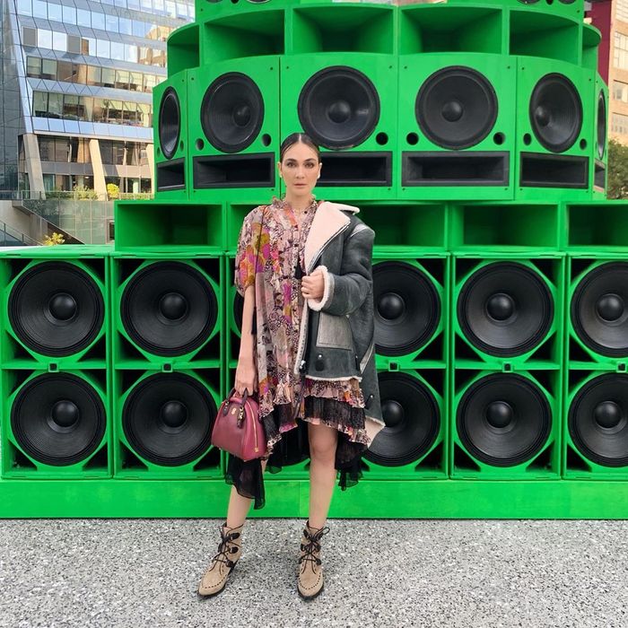 Luna Maya saat hadiri New York Fashion Week