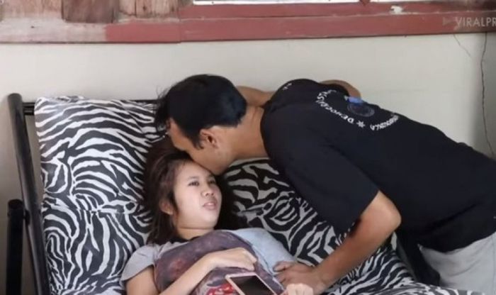 Narawut dan Patcharaphan ketika di temui dirumahnya.